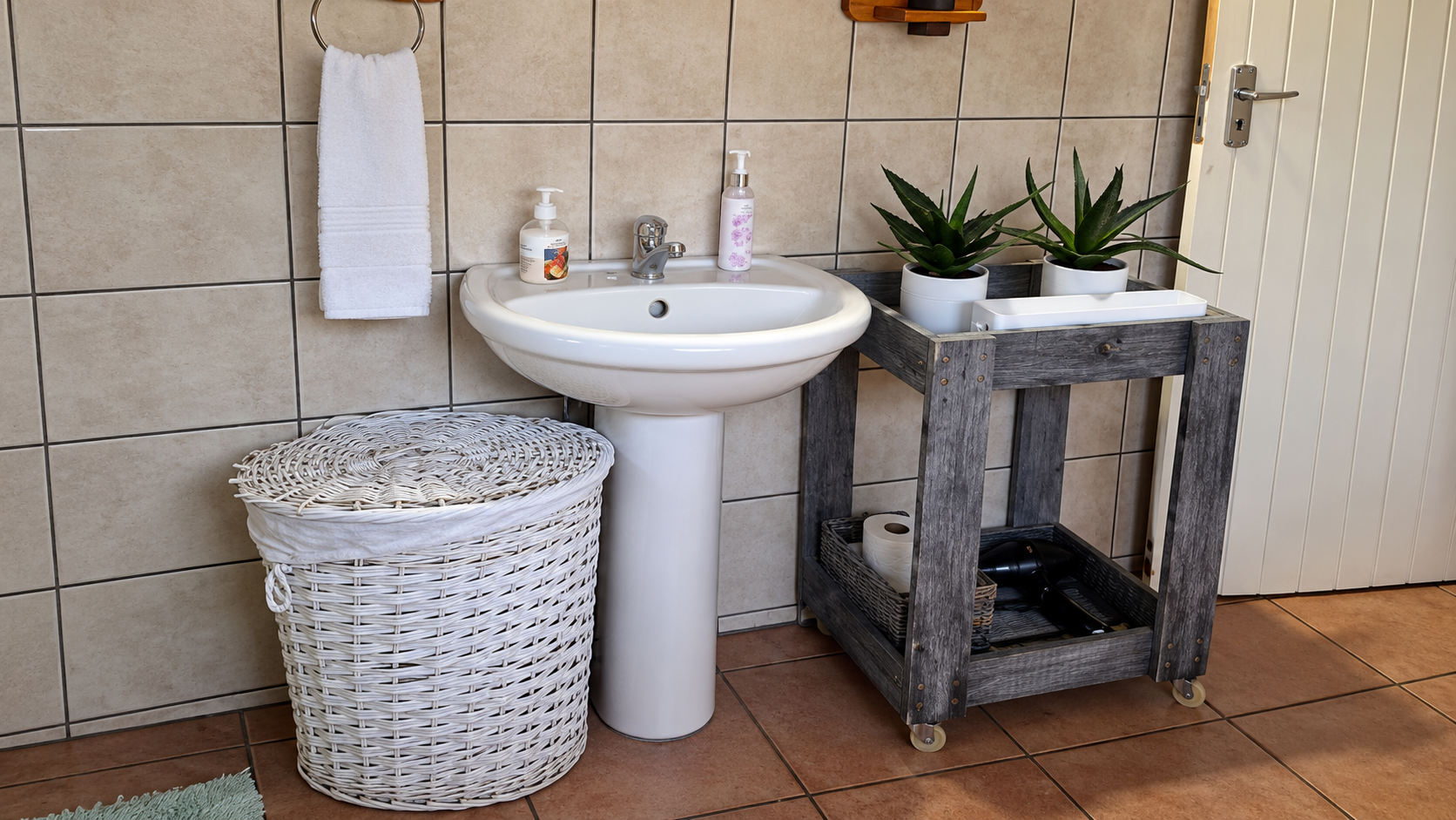 Bathroom basin and vanity