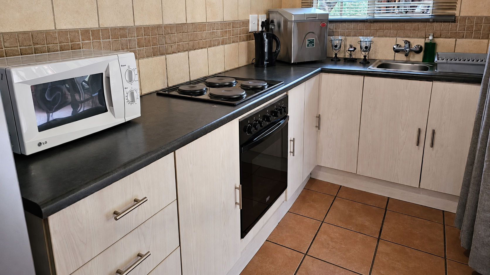Baby Lodge equipped kitchen